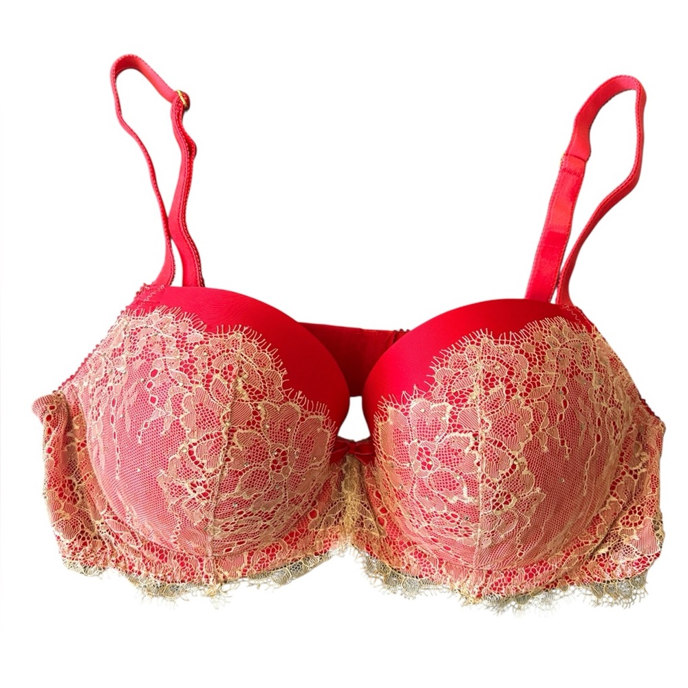 Victoria’s Secret Dream Angels 36C Red Lace Bra